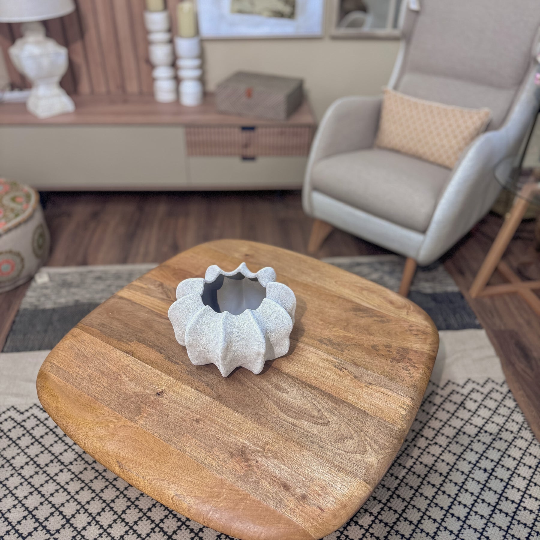 Jaron Roto Jarrón cerámica blanco roto textura 31 cm – Petra Decora