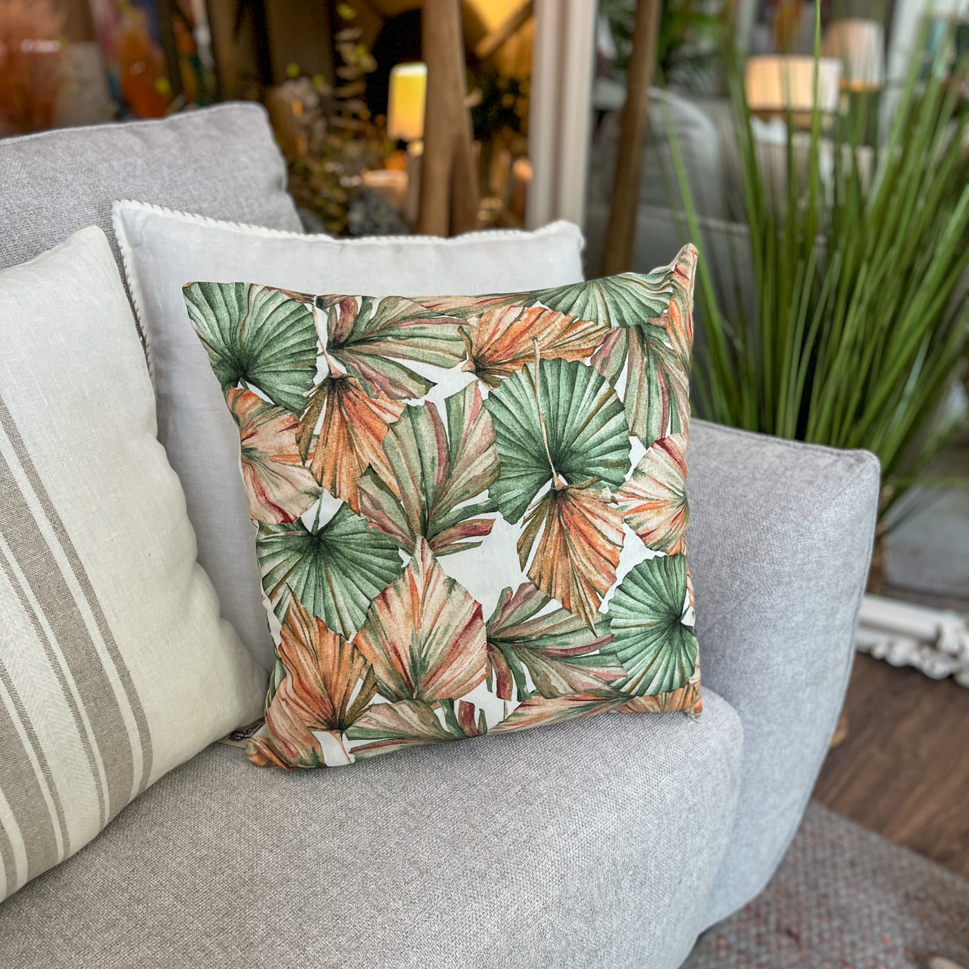 Cojín hojas verde y naranja 50x50