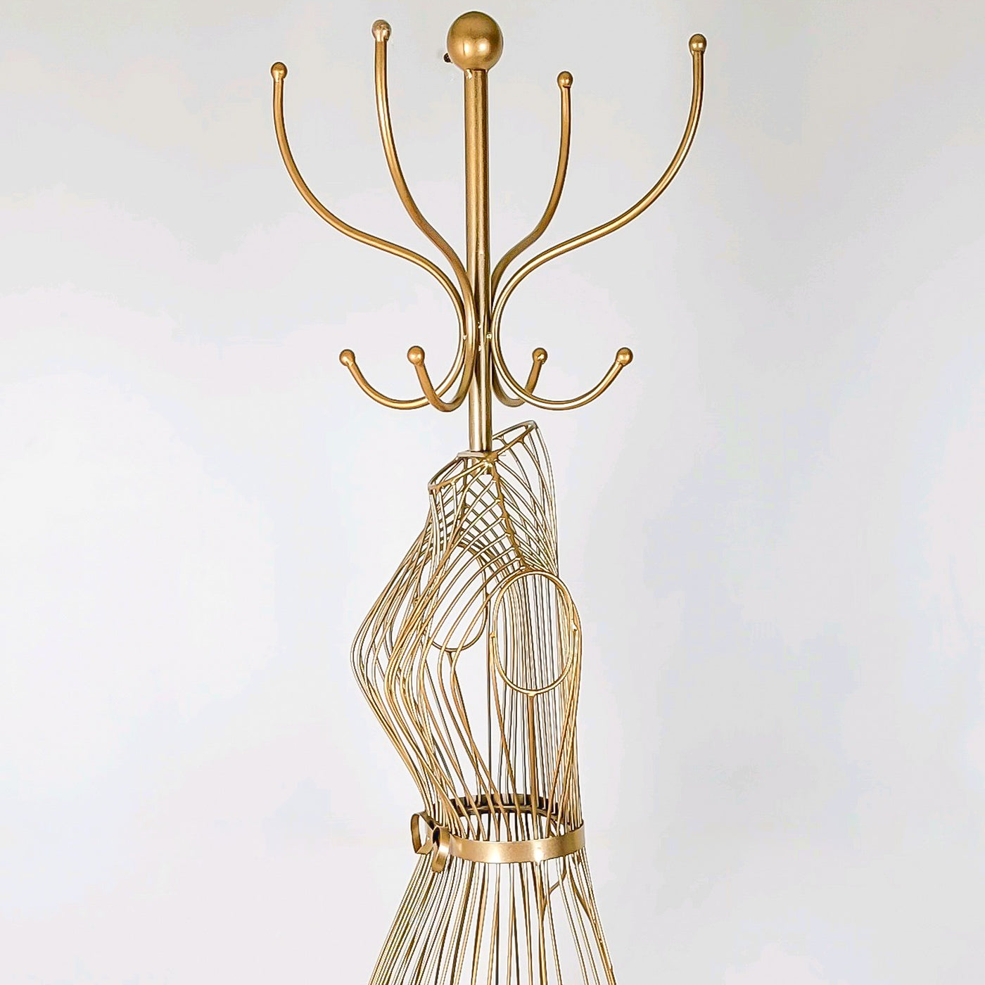 Maniquí y percha metal dorado 40x30x174 cm