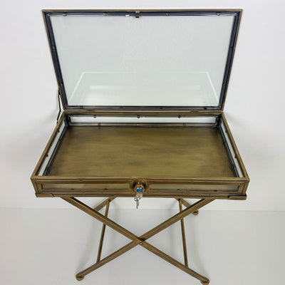 Mesa vitrina metal dorado y cristal con cerradura 59x36x30 cm