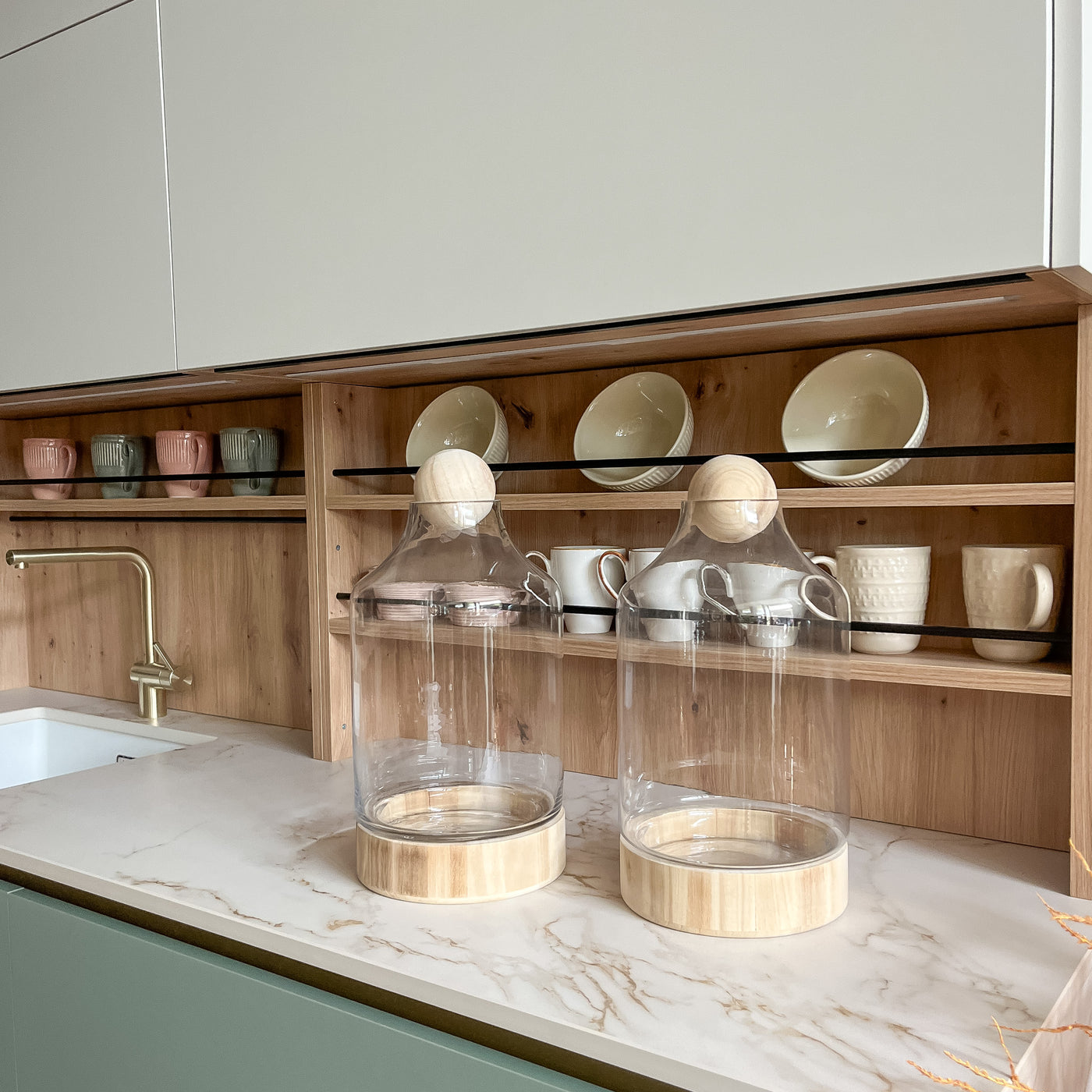 jarron-cristal-bola-madera