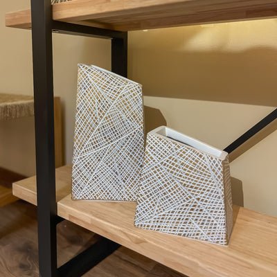 jarrones-blanco-desgastado-geométrico