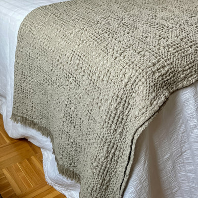 manta-sofá-beige-topo-algodón