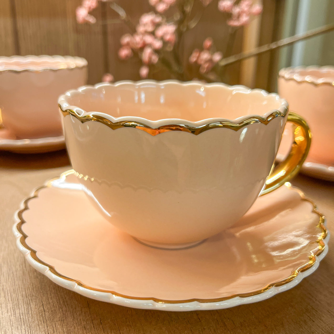 taza-rosa-dorada-té