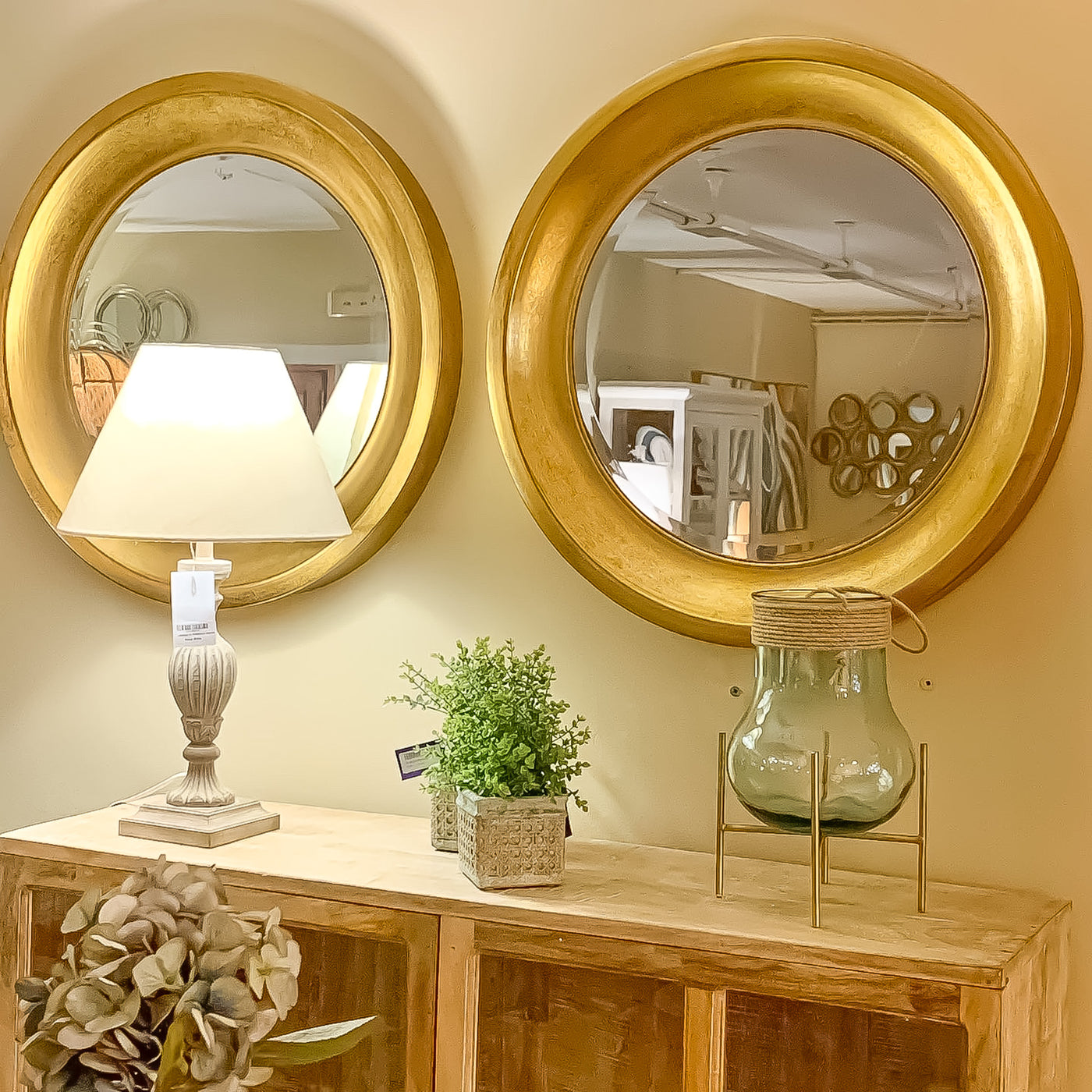 Espejo redondo dorado 71x71 – Petra Decora